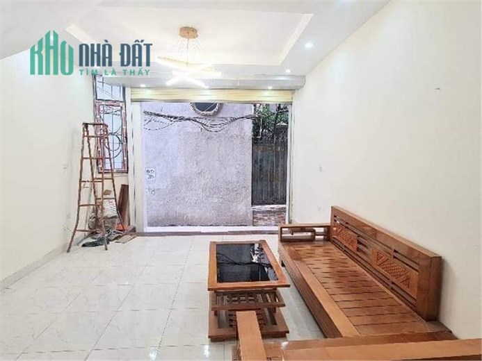 Bán nhà Chùa Bộc, Đống Đa, 40m, 4T, dân xây, lô góc, gần phố, hiếm đẹp, ở luôn