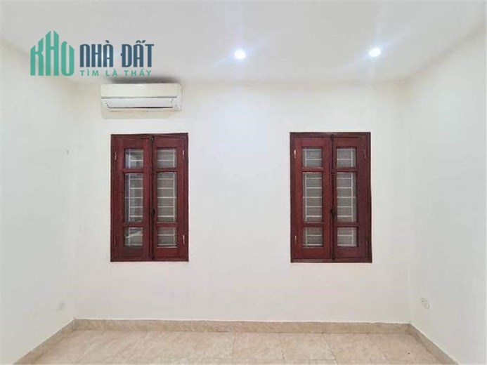 Bán nhà Chùa Bộc, Đống Đa, 40m, 4T, dân xây, lô góc, gần phố, hiếm đẹp, ở luôn