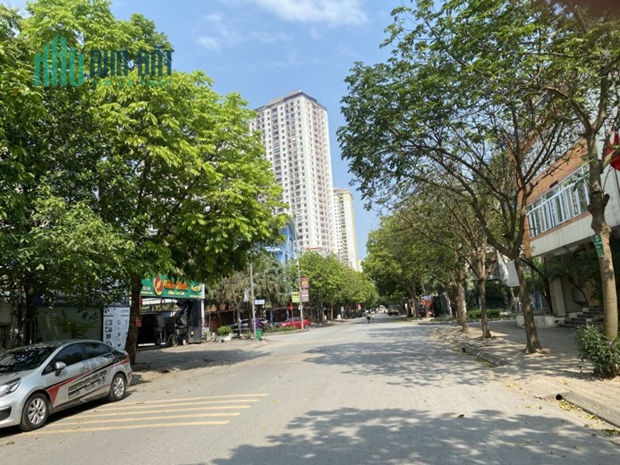 ÔI ĐỘC ĐẸP, Liền Kề Văn Phú, đường 24m, kinh doanh, mặt tiền hơn 4m
