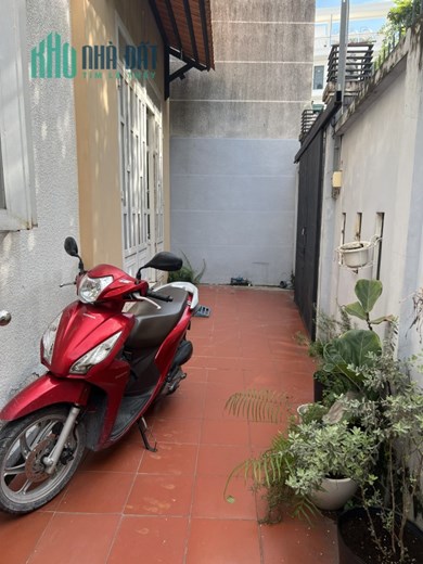 CHÍNH CHỦ CẦN CHO THUÊ NHÀ FULL NỘI THẤT HẺM XE HƠI THÀNH PHỐ THỦ ĐỨC