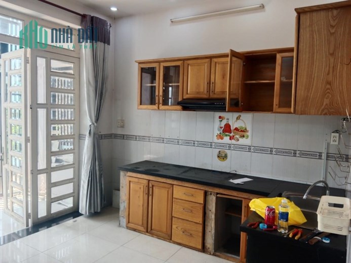 Cho thuê nhà Chu Văn An, 4 tầng, 3 phòng ngủ nhà mới 12trieu