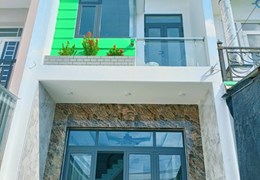 Nhà SHR mặt tiền đường nhựa 9m - 90m2 - 4PN gần chợ Hưng Long chỉ 3Tỷ