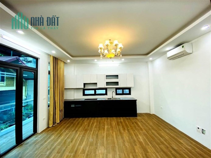Nhà Thịnh Hào 1, Ô TÔ vù vù, hơn 40m, MT8m, 10.3 tỷ, 5 tầng, TT Đống Đa