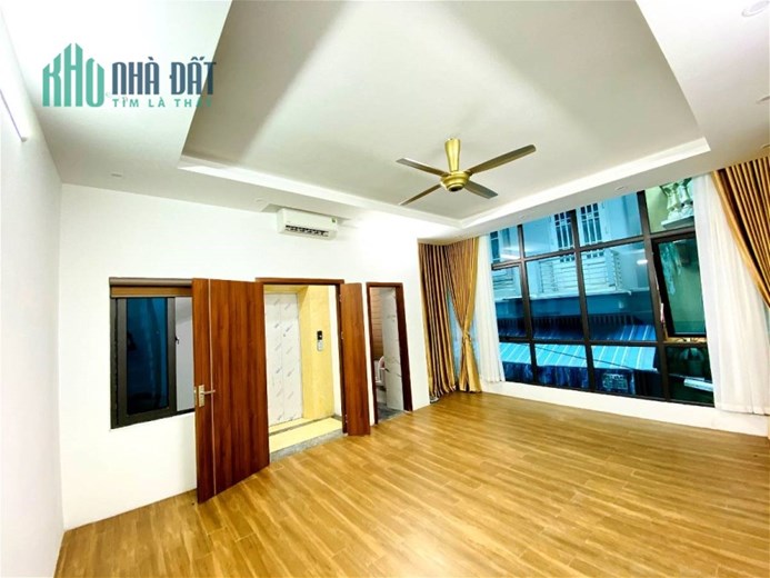 Nhà Thịnh Hào 1, Ô TÔ vù vù, hơn 40m, MT8m, 10.3 tỷ, 5 tầng, TT Đống Đa
