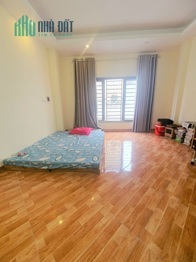 DÂN XÂY ĐẸP GẦN PHỐ Ở LUÔn DIỆN TÍCH TO GIÁ MỀM GIÁP NHỊ HOÀNG MAI