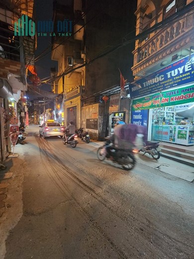 DÂN XÂY ĐẸP GẦN PHỐ Ở LUÔn DIỆN TÍCH TO GIÁ MỀM GIÁP NHỊ HOÀNG MAI