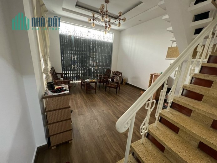 Bán nhà 3 tầng Quang Trung, Nha Trang chỉ 7,2 tỷ
