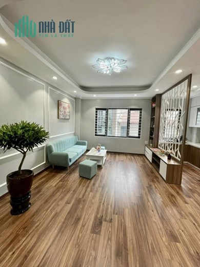Bán nhà mặt phố Nguyễn An Ninh Gara Ô tô-Thang máy-Ngõ ô tô 7 chỗ,kinh doanh 41m2x5 giá hơn 7.x Tỷ.