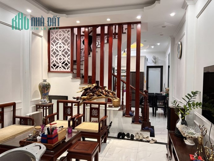 60m 5 Tầng Mặt Tiền 4.5m Giá Nhỉnh 9 Tỷ Trần Quốc Hoàn  Cầu Giấy. Nhà Phân Lô Ô Tô Đỗ Cửa. Chủ Cần