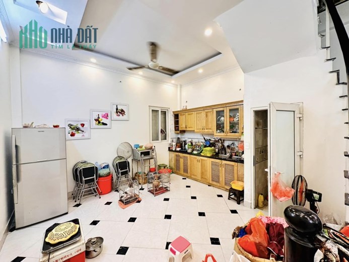 BÁN NHÀ TRƯƠNG ĐỊNH, HAI BÀ TRƯNG, HAI THOÁNG, NHÀ ĐẸP, SỔ NỞ HẬU, 45M2*4T*MT4.5M * 5.1 TỶ.