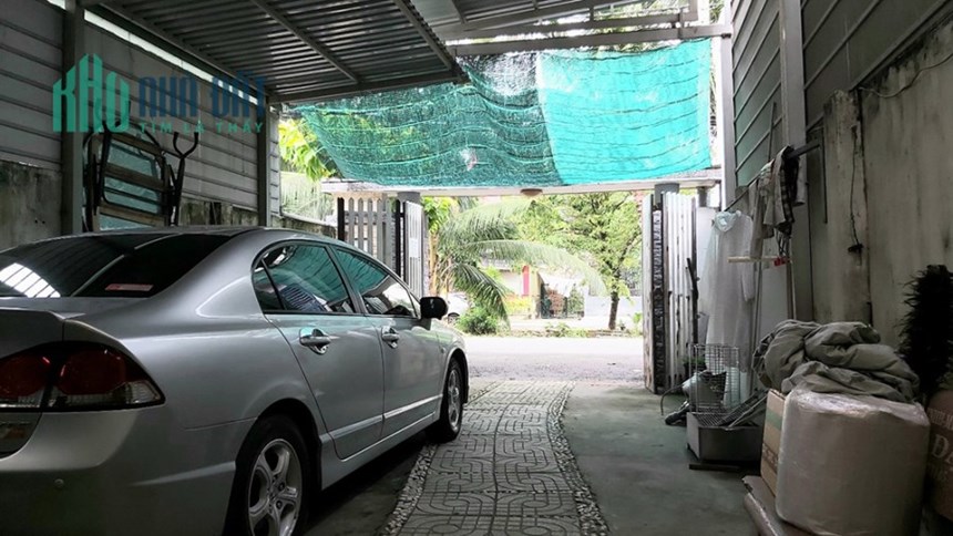 Cho thuê nhà nguyên căn, 150m2, mặt tiền Lô 2, kế trường cấp 3 Lê Minh Xuân