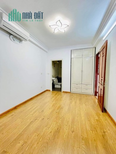 Bán nhà phố Kim Giang, ngõ thông rộng, ô tô gần, nhà đẹp, tặng Nt, nhỉnh 4 tỷ