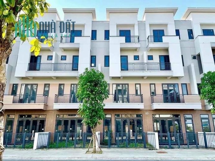 Cần bán căn nhà phố 4 tầng chân đế chung cư Centa diamond