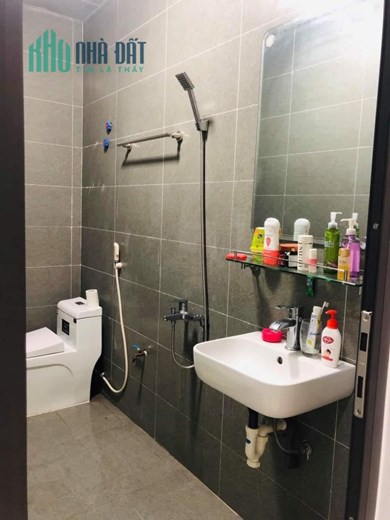 Hoàng Cầu 4.65 tỷ Nhà Đẹp Sát Hồ Khu Vip Phân Lô