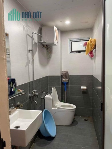 Đặng Tiến Đông 30m*4T, MT4m Phân Lô Nhà Đẹp 4.6 tỷ