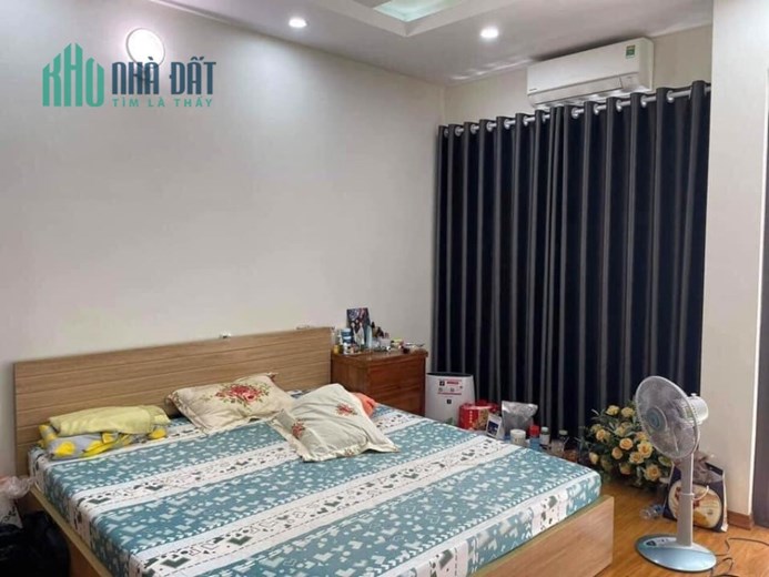Đặng Tiến Đông 30m*4T, MT4m Phân Lô Nhà Đẹp 4.6 tỷ