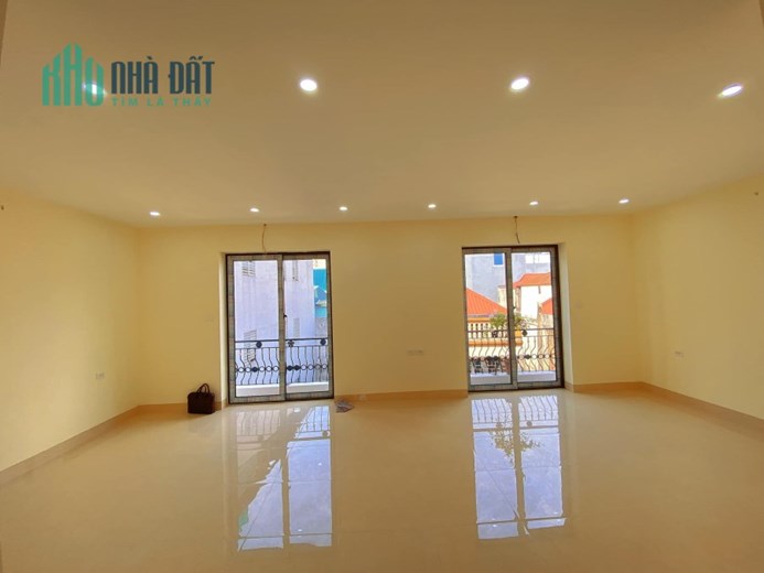 💥KÍNH COONG💥Nhà đẹp 7 tầng thang máy, Kinh doanh Nguyễn Khang-Cầu Giấy, hơn 10 tỷ