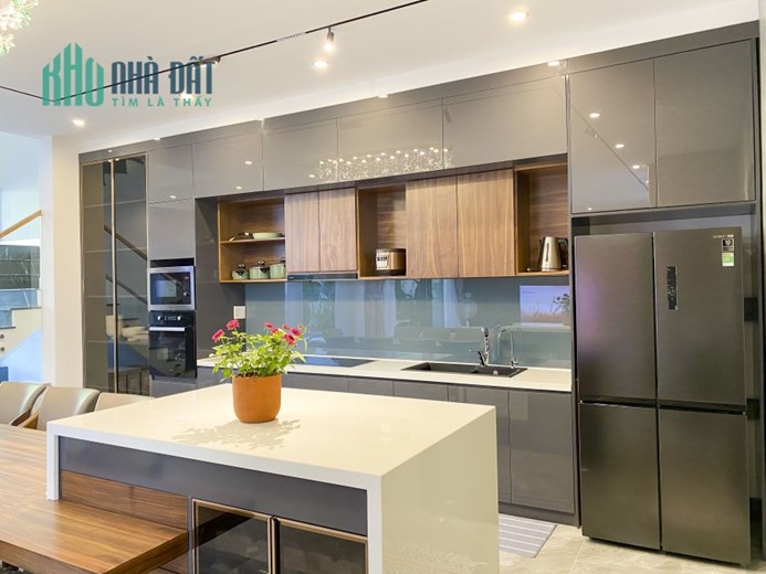 Bán nhà góc 2mt đường Bùi Thị Xuân,Sơn Trà, cách Trần Hưng Đạo 100m. đối diện khu Euro villa 1