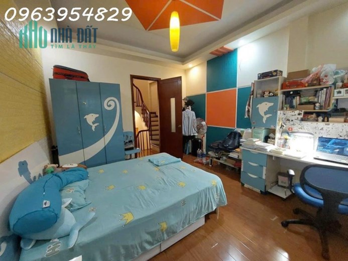 BÁN NHÀ CÁT LINH, QUẬN ĐỐNG ĐA, CỰC GẦN PHỐ, NGÕ THÔNG, CHỈ 6.7 TỶ