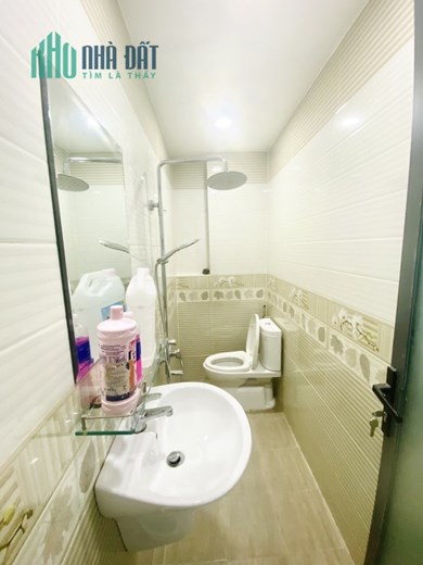 Nhà đẹp Sân Bay hẻm xe tải -Dt 55 m2 x 4 tầng - giá 9.6 💵 Tl