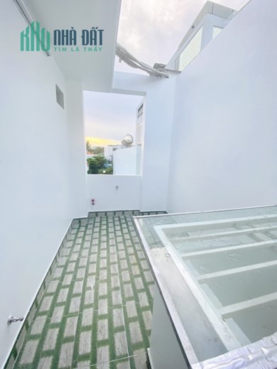 Nhà đẹp Sân Bay hẻm xe tải -Dt 55 m2 x 4 tầng - giá 9.6 💵 Tl