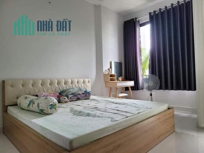 -Bán nhà  50m x 5tầng  x 8 tỷ Ngô Thì Nhậm
-	Phân lô kinh doanh