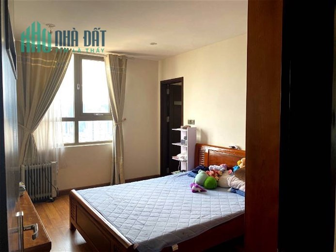 - Cần bán Căn hộ Tòa V2 Chung Cư HOMECITY 177 Trung kính  DT 86m , T 24 , gia 4.9 tỷ . LH 0989129838