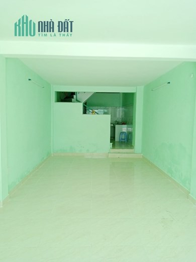 Cho thuê NNC MT đường xe tải P4Q8. Giá 14 triệu