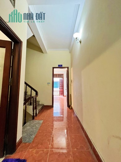 Bán nhà phố Cầu Giấy, phân lô, vỉa hè, ô tô tránh, 6 tầng, mặt tiền 4.6m, 60m, 14 tỷ.
