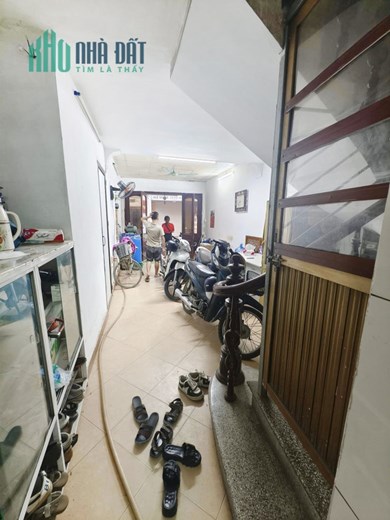 Nhà MẶT đường hoàng mai 80m2*4 Tầng MT 7.2m giá 6.5 Tỷ