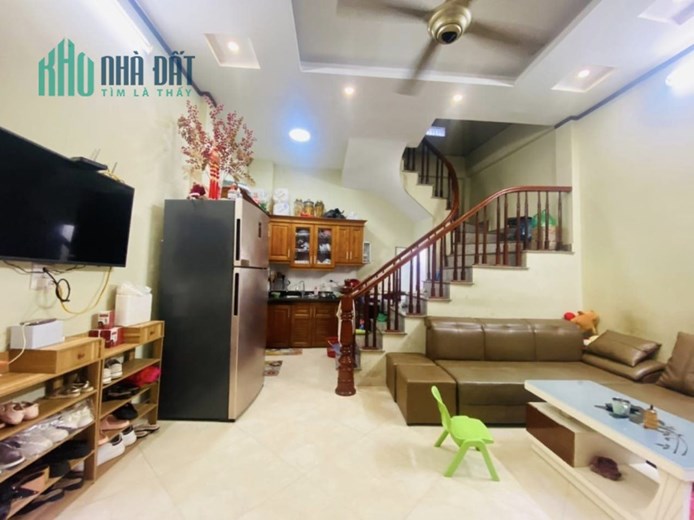 Bán Nhà Ngõ 141 Giáp Nhị  5 Tầng Giá Chưa đến 3Ti