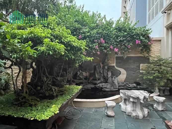 SIÊU VIP Biệt thự Linh Đàm 200m2 xây 4 tầng; MT 10m. giá bán: 42 tỷ