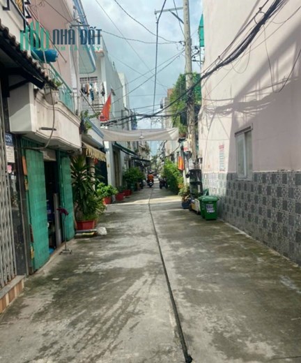 CHỈ 1 TỶ 500 TRIỆU SỞ HỮU NHÀ 3 TẦNG SHR, SÁT CHỢ BÌNH TRỊ ĐÔNG,Ô TÔ ĐỖ CỬA.