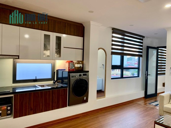( O94 lO7 l689 ) Nhà hàng + apartment Linh Lang 110m², 9tầng, MT 4.52m. Nhỉnh 50 Tỷ.
Hotline 24/7: