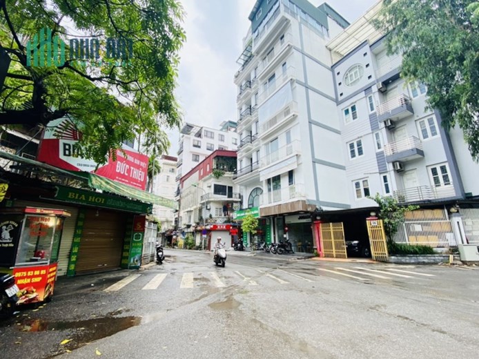 ( O94 lO7 l689 ) Nhà hàng + apartment Linh Lang 110m², 9tầng, MT 4.52m. Nhỉnh 50 Tỷ.
Hotline 24/7: