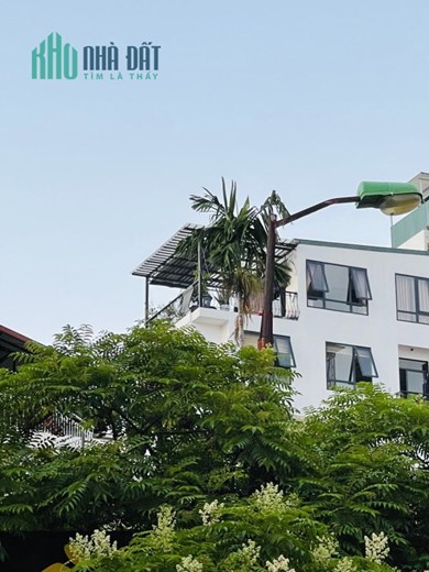 ( O94 lO7 l689 ) Nhà hàng + apartment Linh Lang 110m², 9tầng, MT 4.52m. Nhỉnh 50 Tỷ.
Hotline 24/7: