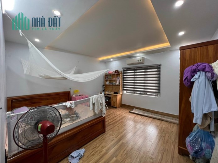 Bán nhà ngõ 476 Chợ Hàng Mới, 43m 3.5 tầng đẹp GIÁ chỉ 2.39 tỉ