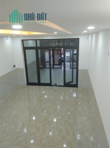 BÁN NHÀ ĐẸP, ĐẤT RỘNG, MẶT TIỀN CẨM LỆ ĐƯỜNG 7.5 VỈA HÈ 8