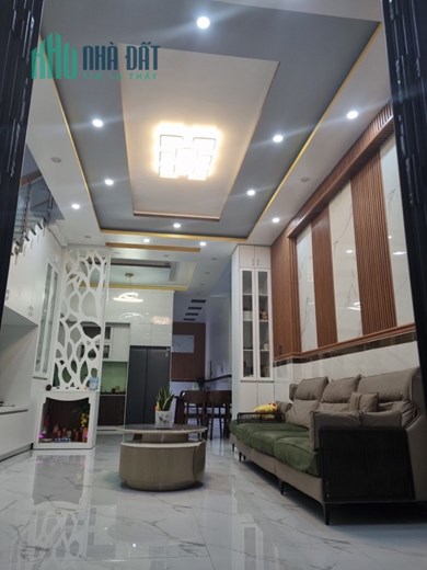 CHÀO BÁN NHÀ MẶT TIỀN ĐƯỜNG 7M5 3 TẦNG MỚI XÂY THIẾT KẾ CỰC ĐẸP. NẰM BÊN CẠNH SÔNG CẨM LỆ. HÒA