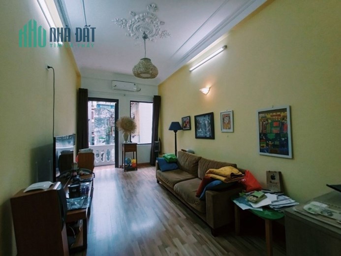 Bán nhà riêng đường Láng Đống Đa 56m 4 tầng 4 ngủ ngõ thông gần phố nhà đẹp ở ngay nhỉnh 5 tỷ lh