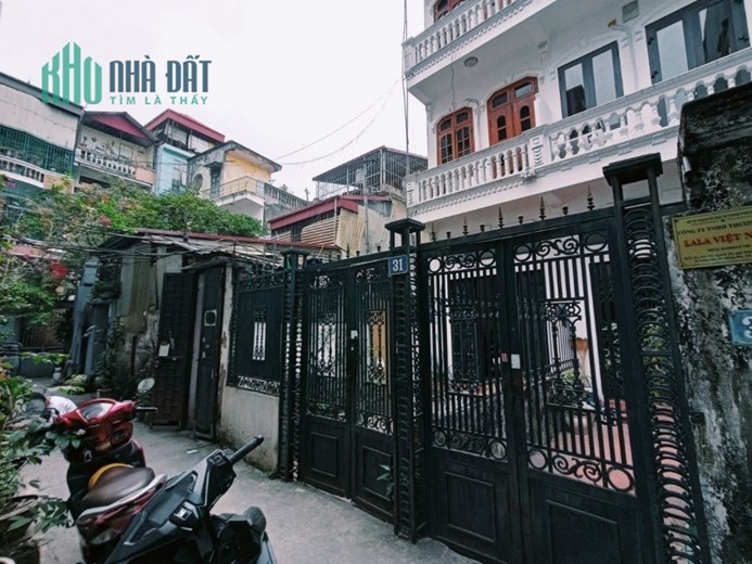 Bán nhà riêng đường Láng Đống Đa 56m 4 tầng 4 ngủ ngõ thông gần phố nhà đẹp ở ngay nhỉnh 5 tỷ lh