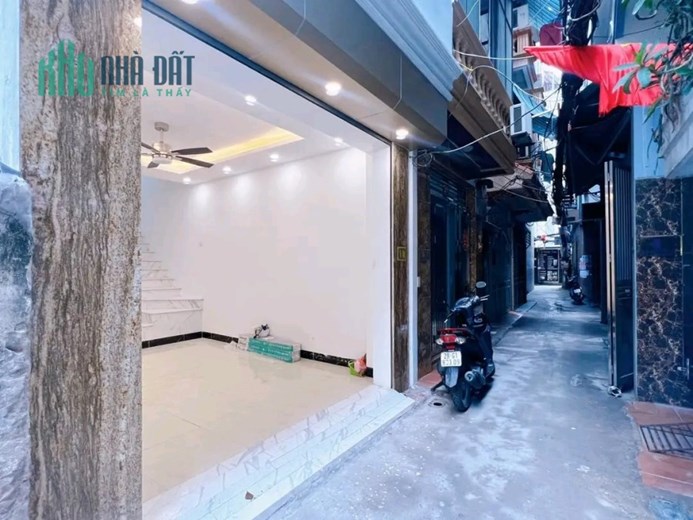 Bán nhà đội cấn Ba Đình Hà Nội đường rộng ngõ thông kinh doanh mọi mặt hàng sung quanh tiện ích đầy