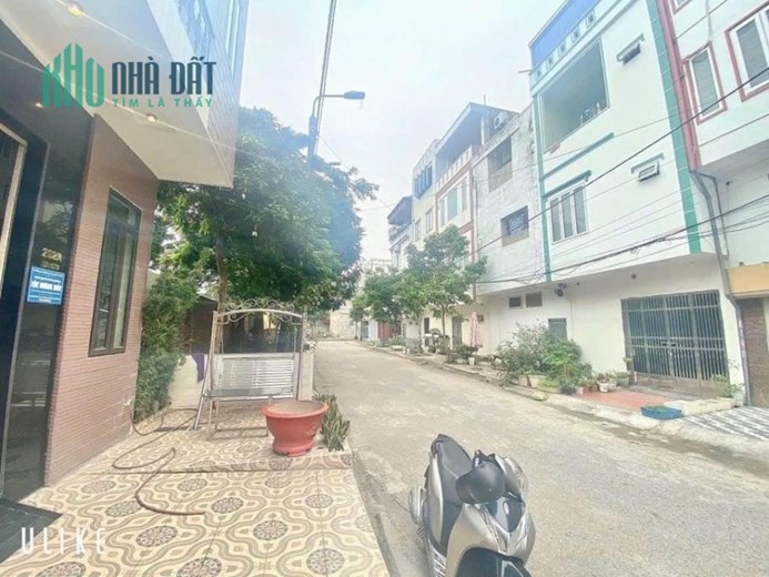 Bán nhà khu phân lô 193 Văn Cao - Thư Trung, diện tích 54m 3 tầng độc lập GIÁ 2.85 tỉ