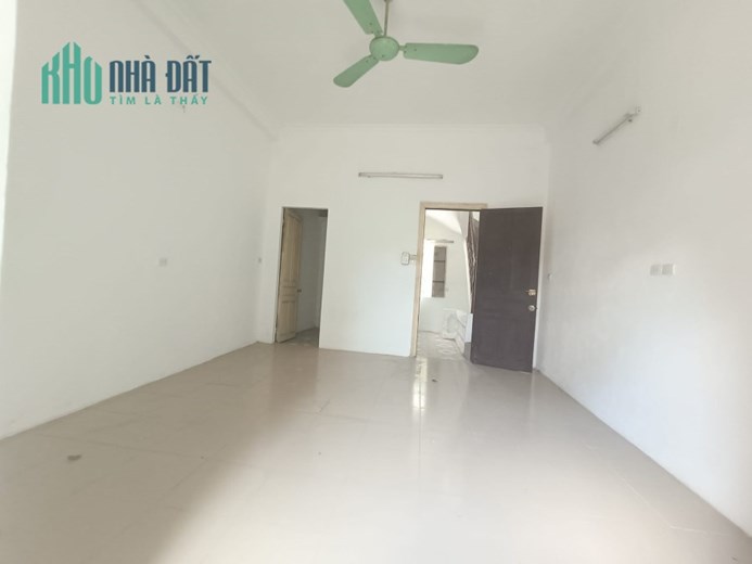 BÁN NHÀ NGÕ PHỐ TÔN ĐỨC THẮNG ĐỐNG ĐA HN. 60M2 GIÁ CHỈ 4.5 TỶ , 20M RA Ô TÔ TRÁNH
