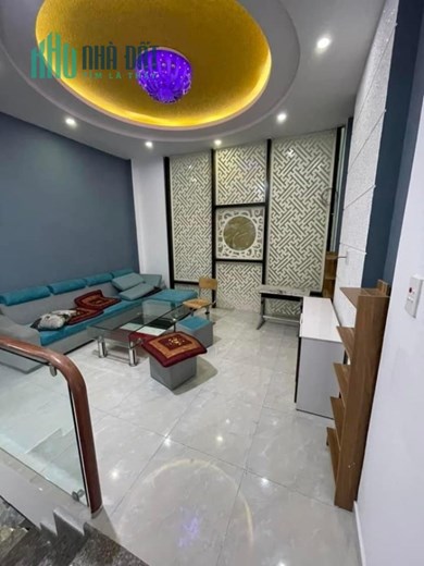 Bán nhà phố Vĩnh Tiến - Lê Chân, diện tích 48m 4 tầng lô góc GIÁ 2.85 tỉ lô góc cực đẹp