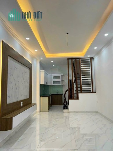 Bán nhà chính chủ Hào Nam, Đống Đa, 31m, 5 tầng, xây mới, hiện đại, gần phố.