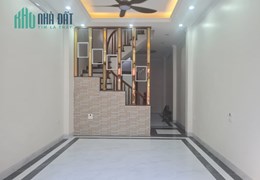 Chính Chủ-Nhà mới-Thượng Thanh Long Biên-40m²-4 tầng-Mt 3,8m-Ô tô đỗ tại cửa-Nhỉnh 3tỷ