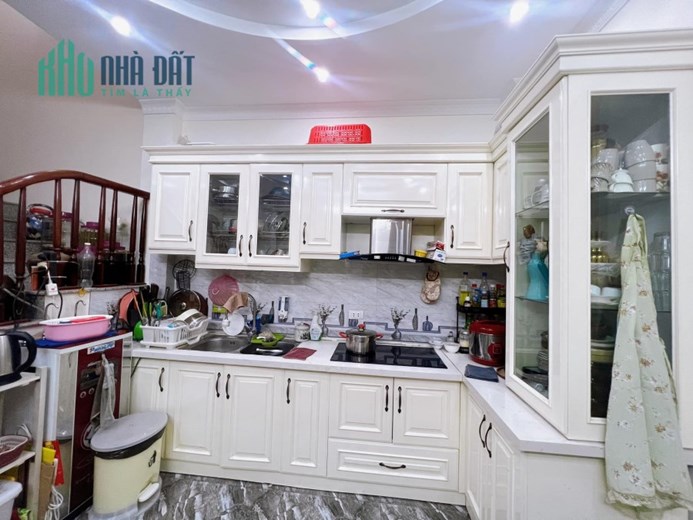 Nhà mặt phố-Thượng Thanh Long Biên-100m²-4 tầng-Mt 4m-Kinh Doanh-VP- 12 tỷ