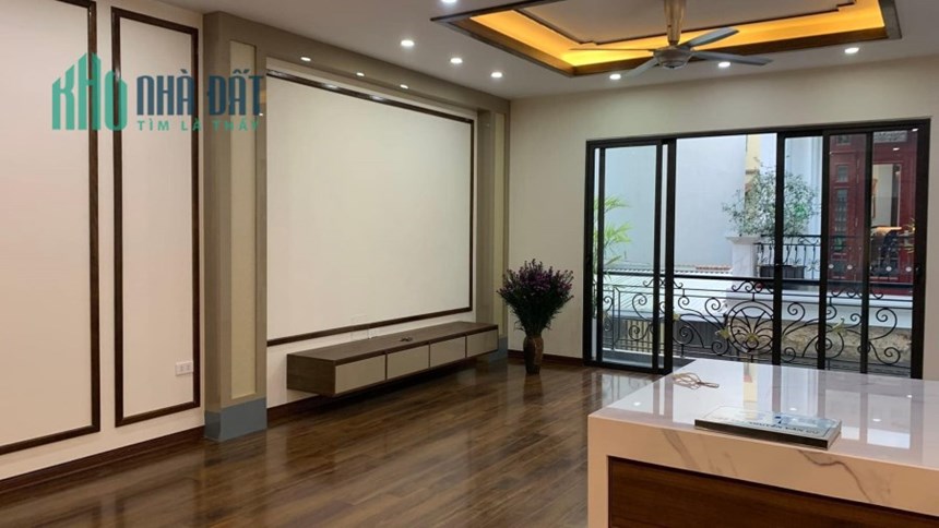 Bán Tòa căn hộ 205m2 phố Đội Cấn, Ba Đình 10 tầng Thang máy Dòng tiền 3 tỷ/năm Giá 42.4 Tỷ