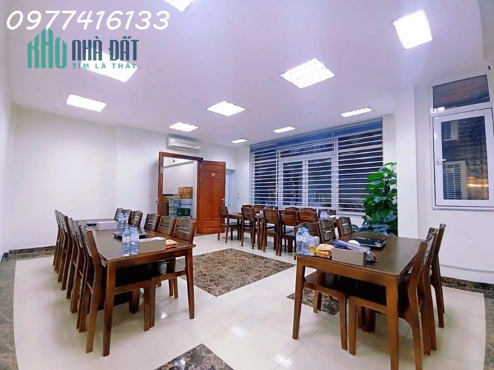 Siêu phẩm giảm 4 tỷ bán tòa VP mặt phố Vũ Phạm Hàm, Cầu Giấy 110m2, 7 tầng, căn góc